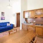1 Bedroom Awesome In Apartman Gubbio