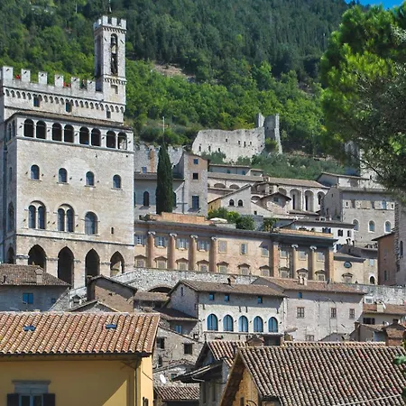 1 Bedroom Awesome In Lägenhet Gubbio